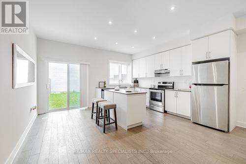 121 William Duncan Road, Toronto (Downsview-Roding-Cfb), ON - Indoor Photo Showing Kitchen With Stainless Steel Kitchen