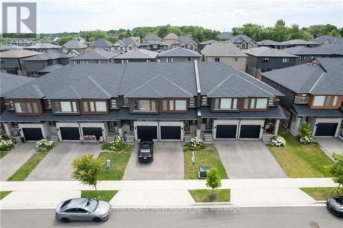 32 Greenwich Avenue, Hamilton (Stoney Creek Mountain), ON - Outdoor With Facade