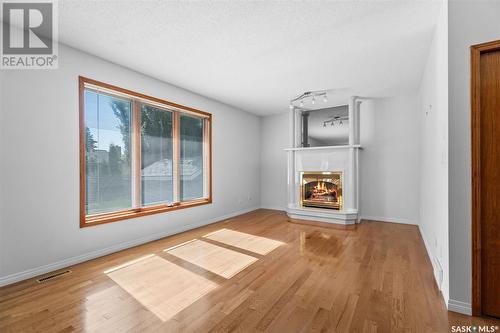 114 Braeburn Crescent, Saskatoon, SK - Indoor With Fireplace