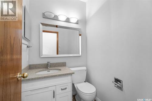 114 Braeburn Crescent, Saskatoon, SK - Indoor Photo Showing Bathroom