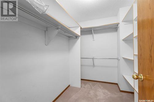 114 Braeburn Crescent, Saskatoon, SK - Indoor With Storage