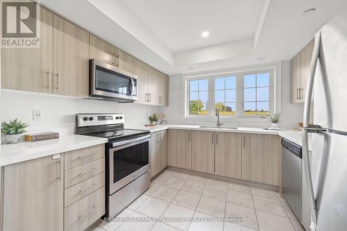 2671 Deputy Minister Path, Oshawa (Windfields), ON - Indoor Photo Showing Kitchen With Upgraded Kitchen