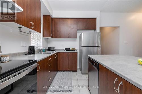 15 Sandhill Crane Drive, Wasaga Beach, ON - Indoor Photo Showing Kitchen With Double Sink