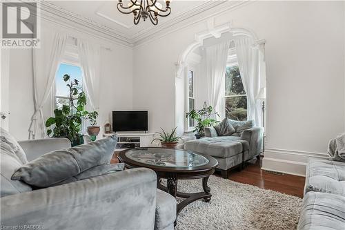 93 Brook Street W, Arran-Elderslie, ON - Indoor Photo Showing Living Room