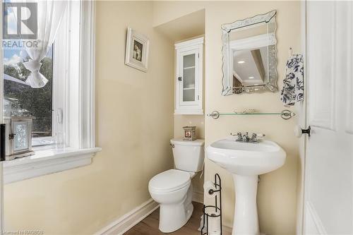 93 Brook Street W, Arran-Elderslie, ON - Indoor Photo Showing Bathroom