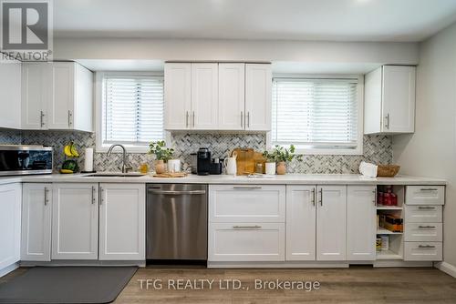 66 Doreen Crescent, Clarington (Bowmanville), ON - Indoor Photo Showing Kitchen