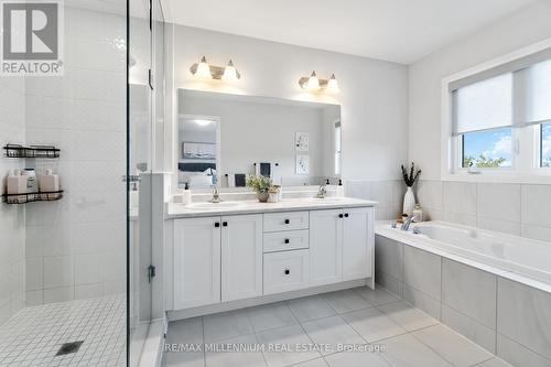 28 Freedom Crescent, Hamilton (Mount Hope), ON - Indoor Photo Showing Bathroom