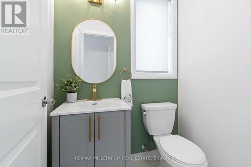 28 Freedom Crescent, Hamilton, ON - Indoor Photo Showing Bathroom