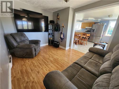 869 Principale Street, Saint-Léonard, NB - Indoor Photo Showing Living Room