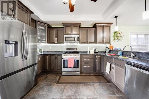 1937 Mark Avenue, Windsor, ON - Indoor Photo Showing Kitchen