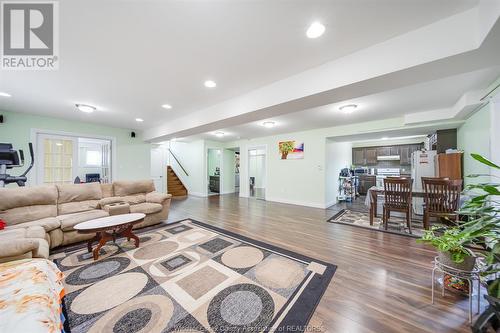 1937 Mark Avenue, Windsor, ON - Indoor Photo Showing Living Room