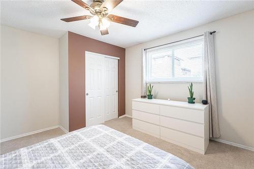 248 Guildwood Drive, Hamilton, ON - Indoor Photo Showing Bedroom