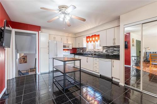 248 Guildwood Drive, Hamilton, ON - Indoor Photo Showing Kitchen