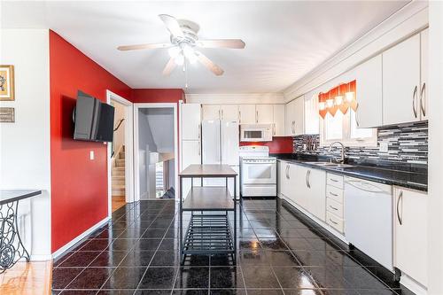 248 Guildwood Drive, Hamilton, ON - Indoor Photo Showing Kitchen With Double Sink