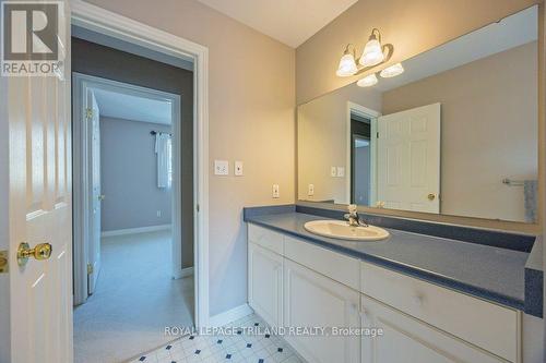 4 Rodney Crescent, St. Thomas, ON - Indoor Photo Showing Bathroom