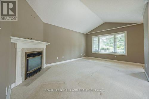 4 Rodney Crescent, St. Thomas, ON - Indoor With Fireplace