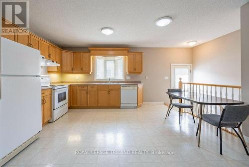 4 Rodney Crescent, St. Thomas, ON - Indoor Photo Showing Kitchen