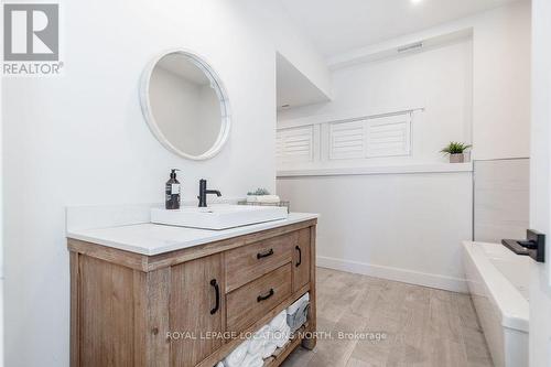 38 Lighthouse Lane E, Collingwood, ON - Indoor Photo Showing Bathroom