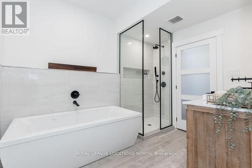 38 Lighthouse Lane E, Collingwood, ON - Indoor Photo Showing Bathroom