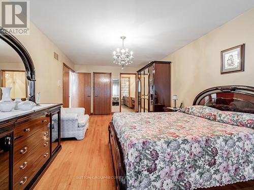 51 Kingsview Boulevard, Toronto, ON - Indoor Photo Showing Bedroom