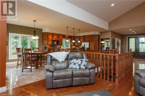 696 Anita Avenue, North Bay, ON - Indoor Photo Showing Living Room