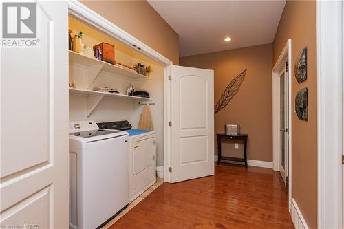 696 Anita Avenue, North Bay, ON - Indoor Photo Showing Laundry Room