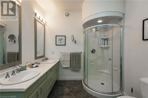 696 Anita Avenue, North Bay, ON - Indoor Photo Showing Bathroom