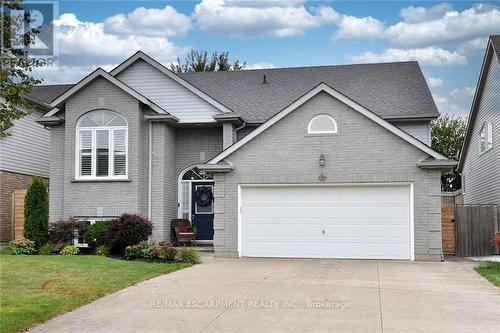 4491 Connell Avenue, Niagara Falls, ON - Outdoor With Facade