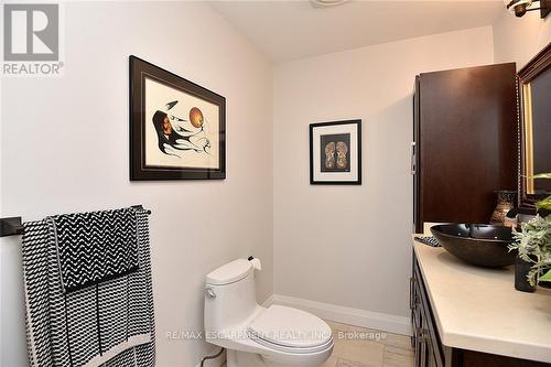 4491 Connell Avenue, Niagara Falls, ON - Indoor Photo Showing Bathroom