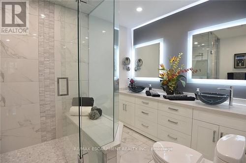 4491 Connell Avenue, Niagara Falls, ON - Indoor Photo Showing Bathroom