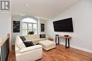 4491 Connell Avenue, Niagara Falls, ON  - Indoor Photo Showing Living Room 