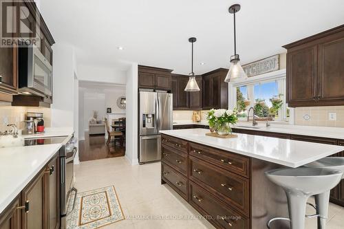 10 Meadow Drive, Kawartha Lakes, ON - Indoor Photo Showing Kitchen With Stainless Steel Kitchen With Upgraded Kitchen