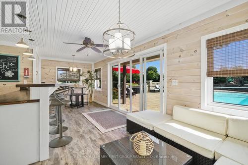 10 Meadow Drive, Kawartha Lakes, ON - Indoor Photo Showing Other Room