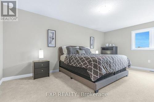 152 Cittadella Boulevard, Hamilton (Hannon), ON - Indoor Photo Showing Bedroom