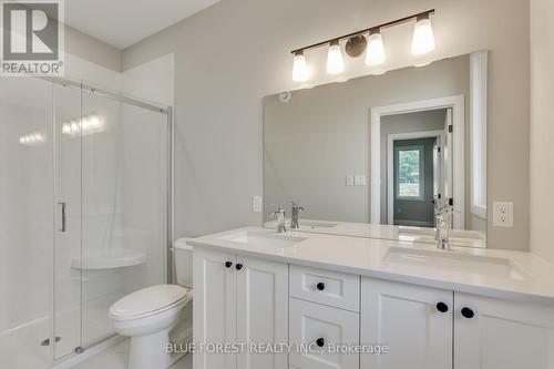 147 Shirley Street, Thames Centre (Thorndale), ON - Indoor Photo Showing Bathroom