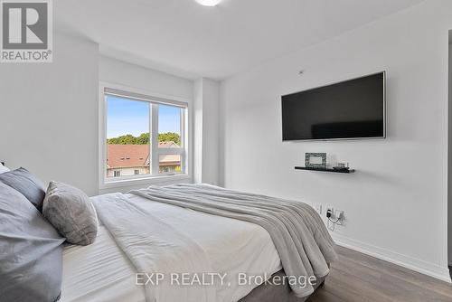 1207 - 2635 William Jackson Drive, Pickering, ON - Indoor Photo Showing Bedroom