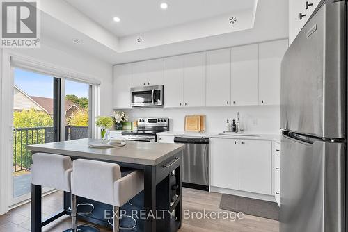 1207 - 2635 William Jackson Drive, Pickering, ON - Indoor Photo Showing Kitchen