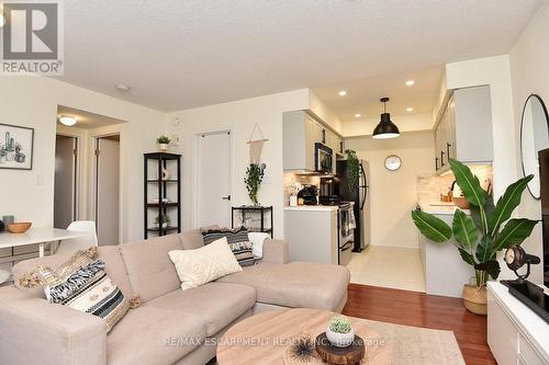 341 - 30 Western Battery Road, Toronto (Niagara), ON - Indoor Photo Showing Living Room