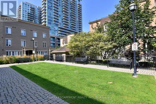 341 - 30 Western Battery Road, Toronto (Niagara), ON - Outdoor