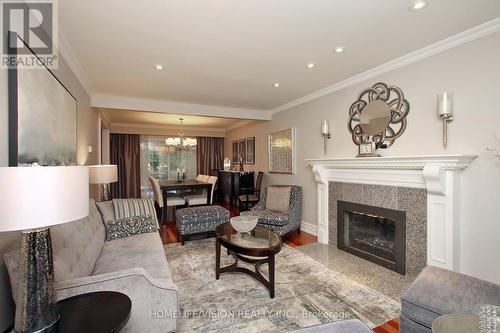 14 Rosscowan Crescent, Toronto (L'Amoreaux), ON - Indoor Photo Showing Living Room With Fireplace