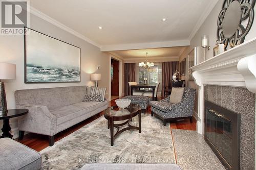 14 Rosscowan Crescent, Toronto (L'Amoreaux), ON - Indoor Photo Showing Living Room With Fireplace