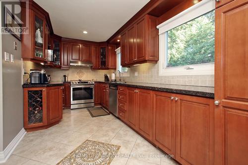 14 Rosscowan Crescent, Toronto (L'Amoreaux), ON - Indoor Photo Showing Kitchen