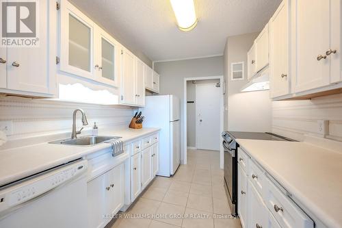 505 - 45 Westmount Road N, Waterloo, ON - Indoor Photo Showing Kitchen