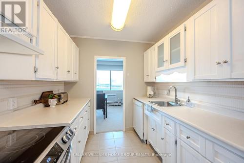 505 - 45 Westmount Road N, Waterloo, ON - Indoor Photo Showing Kitchen