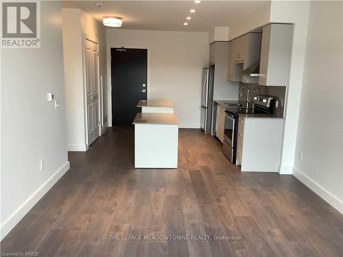 1304 - 15 Glebe Street, Cambridge, ON - Indoor Photo Showing Kitchen With Stainless Steel Kitchen