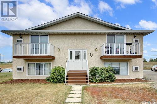 98 Froom Crescent, Regina, SK - Outdoor