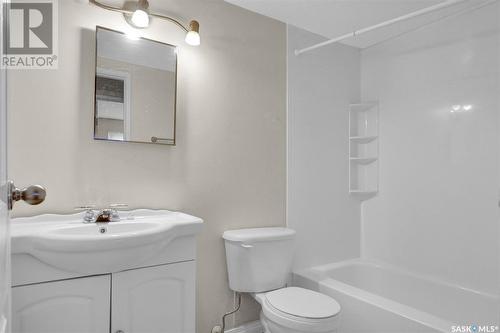 98 Froom Crescent, Regina, SK - Indoor Photo Showing Bathroom