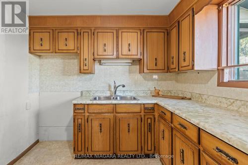 1 Nello Street, St. Catharines, ON - Indoor Photo Showing Kitchen With Double Sink