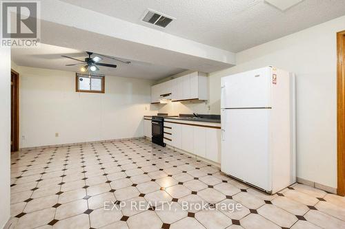 617 Rivermeade Avenue, Kingston, ON - Indoor Photo Showing Kitchen