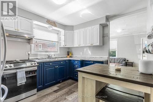 34 Murray Street, Grimsby (Grimsby West), ON - Indoor Photo Showing Kitchen